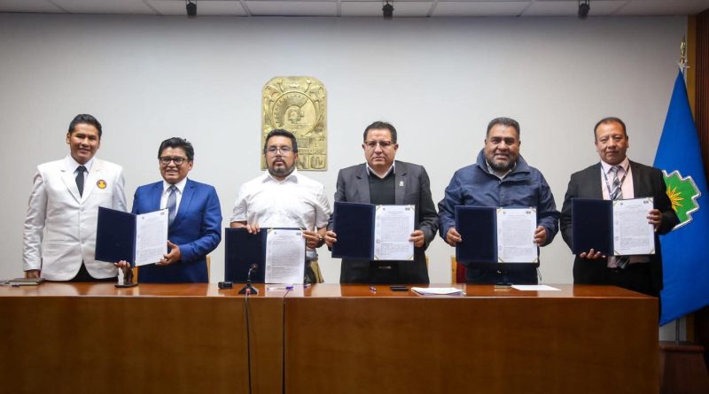 𝗚𝗼𝗯𝗶𝗲𝗿𝗻𝗼 𝗥𝗲𝗴𝗶𝗼𝗻𝗮𝗹 𝗱𝗲 𝗣𝘂𝗻𝗼 𝗳𝗶𝗿𝗺𝗮 𝗰𝗼𝗻𝘁𝗿𝗮𝘁𝗼 𝗽𝗮𝗿𝗮 𝗲𝗹 𝗺𝗲𝗷𝗼𝗿𝗮𝗺𝗶𝗲𝗻𝘁𝗼 𝘆 𝗮𝗺𝗽𝗹𝗶𝗮𝗰𝗶ó𝗻 𝗱𝗲𝗹 𝗖𝗲𝗻𝘁𝗿𝗼 𝗱𝗲 𝗦𝗮𝗹𝘂𝗱 𝗱𝗲 𝗠𝗼𝗵𝗼