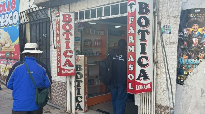 Autoridades intervienen establecimientos farmacéuticos ilegales en la ciudad de Puno
